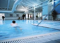 Hilton Hotel - Pool Hilton Hotel Edinburgh Airport