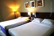 Courtyard Marriott Hotel Gatwick Triple Bedroom