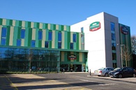 Courtyard Marriott Hotel Gatwick outside