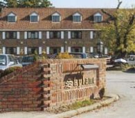 Days Hotel Gatwick Outside