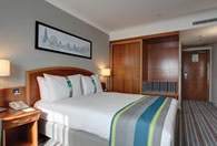 Holiday Inn Terminal 5 Heathrow Bedroom heathrow holiday inn terminal 5