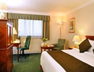Holiday Inn Windsor Heathrow Bedroom Holiday Inn Windsor Heathrow Airport